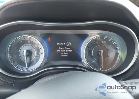 2015 Chrysler 300 Limited z USA, uszkodzony, nr VIN 2C3CCAAG2FH766200